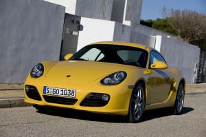 Porsche Cayman S 2010 года